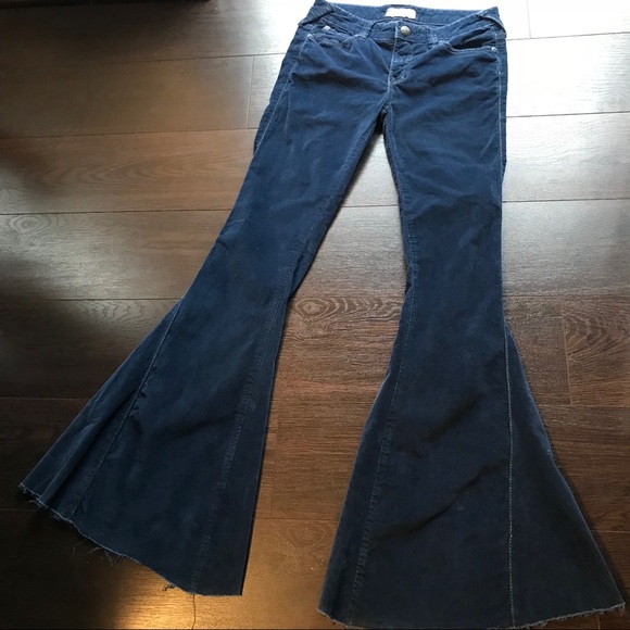 Free People Denim - Free People blue corduroy bell bottom pants - 27
